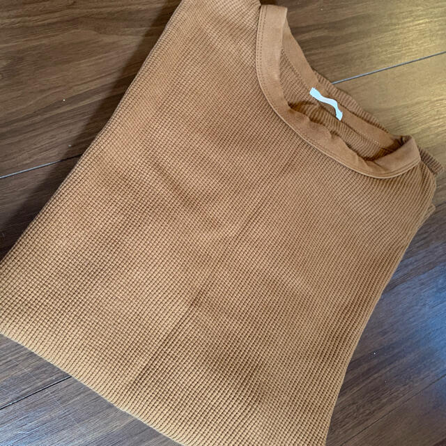 GU(ジーユー)のGU ブラウン　ティシャツ  メンズのトップス(Tシャツ/カットソー(半袖/袖なし))の商品写真