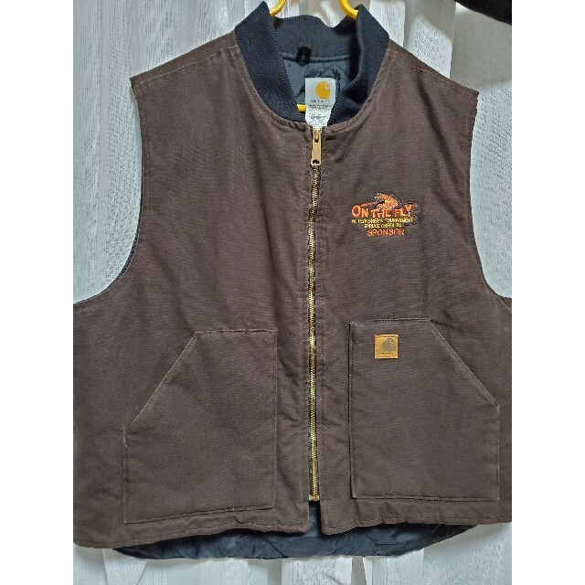 carhartt(カーハート)の✡️週末値下げ✡️USA製品　Carhartt ダック地ベスト メンズのトップス(ベスト)の商品写真