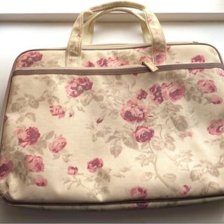 ローラアシュレイ(LAURA ASHLEY)のLaura Ashley（ローラーアシュレイ）PCバッグ(トートバッグ)