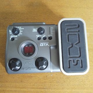 ズーム(Zoom)のzoom guitar effects pedal G1X(エフェクター)