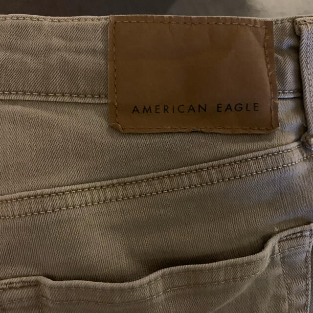 American Eagle(アメリカンイーグル)のアメリカンイーグル　ジーンズ　ベージュ メンズのパンツ(デニム/ジーンズ)の商品写真