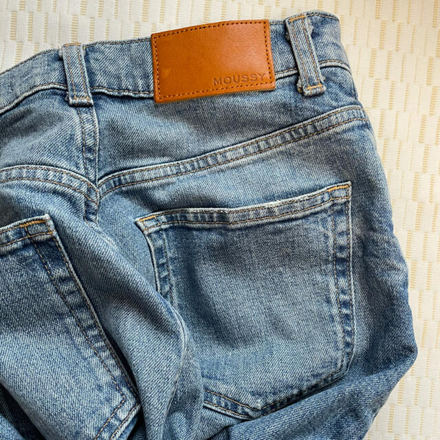 moussy(マウジー)のmoussy plain jeans straight slim 26 レディースのパンツ(デニム/ジーンズ)の商品写真