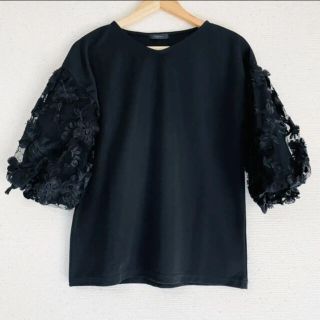 ザラ(ZARA)の袖チュール&お花が可愛い(๑˃̵ᴗ˂̵)✨‼️シワになりにくい❤️重宝ブラウス(シャツ/ブラウス(半袖/袖なし))