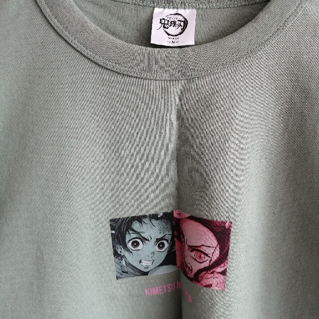 GU(ジーユー)のGU　鬼滅　Tシャツ　メンズ メンズのトップス(Tシャツ/カットソー(半袖/袖なし))の商品写真