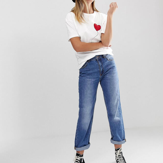 asos(エイソス)の新品ASOS Wednesday’s Girl Tシャツ レディースのトップス(Tシャツ(半袖/袖なし))の商品写真