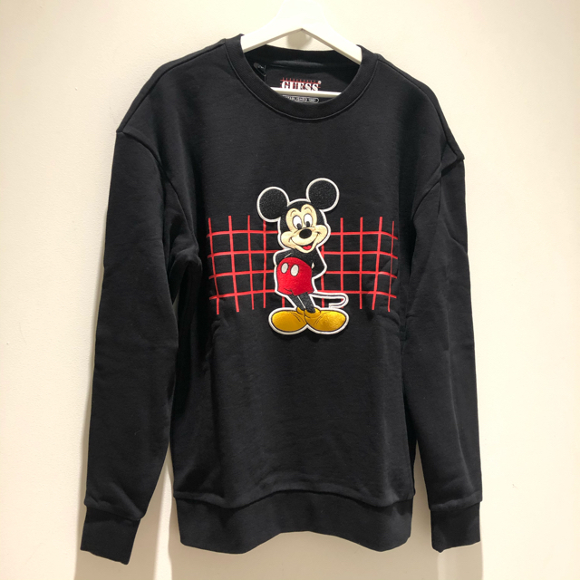 GUESS(ゲス)のGUESS × MICKEY Sサイズ SWEATER  トレーナー　新品未使用 メンズのトップス(スウェット)の商品写真