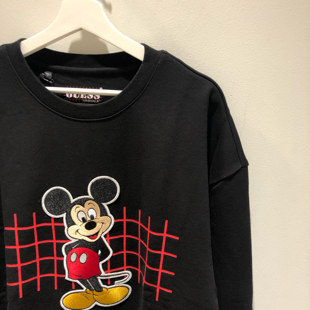 GUESS × ミッキー Lサイズ SWEATER スウェット 新品未使用です！