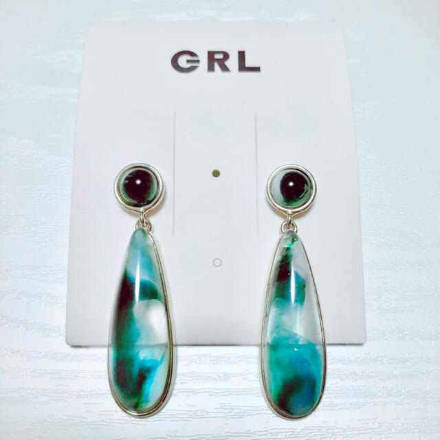 GRL(グレイル)の【処分価格】ティアドロップモチーフピアス GRL ピアス レディースのアクセサリー(ピアス)の商品写真