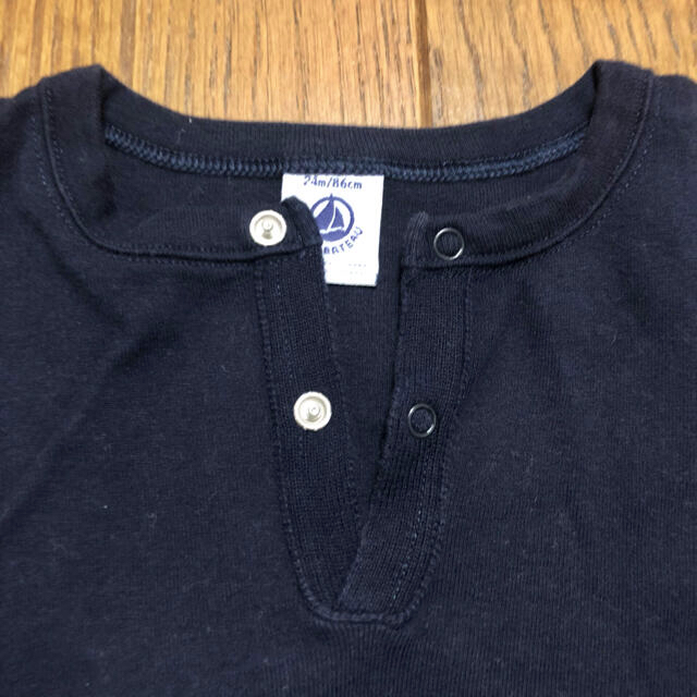 PETIT BATEAU(プチバトー)の超美品　プチバトー　半袖Tシャツ キッズ/ベビー/マタニティのベビー服(~85cm)(Ｔシャツ)の商品写真