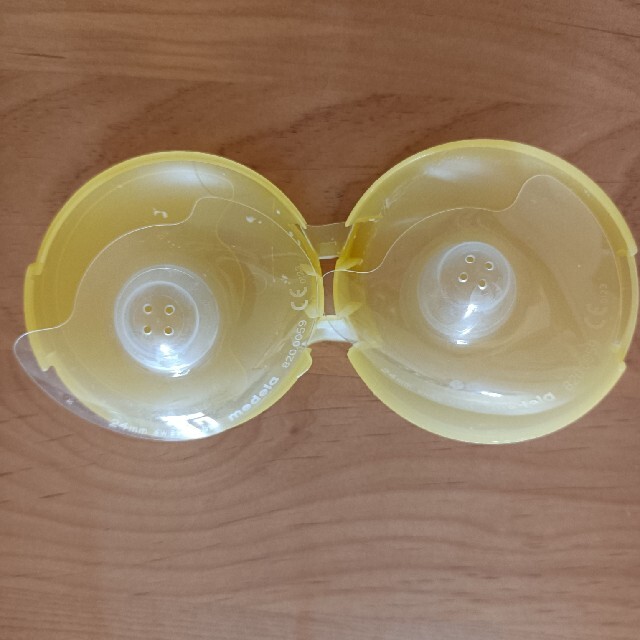 アカチャンホンポ(アカチャンホンポ)のメデラ Medela 乳頭保護器 コンタクトニップルシールド 2個入 L（24m キッズ/ベビー/マタニティの授乳/お食事用品(哺乳ビン用乳首)の商品写真