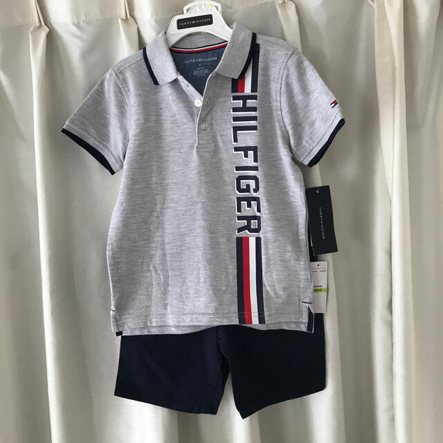 TOMMY HILFIGER(トミーヒルフィガー)のトミー　子供服100cm　ポロシャツ　短パン　セット キッズ/ベビー/マタニティのキッズ服男の子用(90cm~)(Tシャツ/カットソー)の商品写真