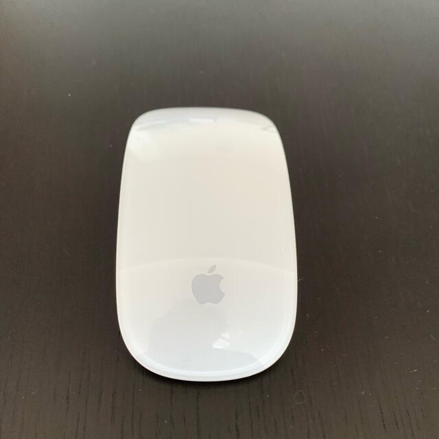 Apple(アップル)のmagic mouse 2 スマホ/家電/カメラのPC/タブレット(PC周辺機器)の商品写真