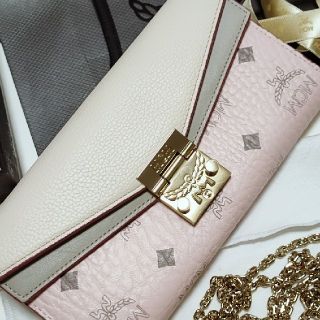 エムシーエム(MCM)のMCM(エムシーエム)クロスボディ ウォレット斜め掛け長財布(長財布)