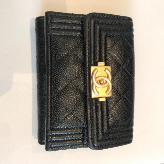 CHANEL(シャネル)のCHANEL  三つ折り　折りたたみ財布　シャネル美品 レディースのファッション小物(財布)の商品写真