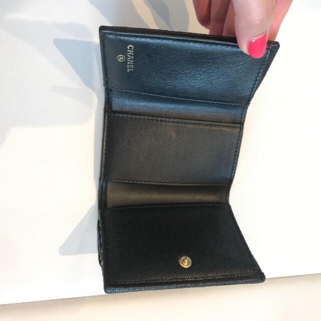 CHANEL(シャネル)のCHANEL  三つ折り　折りたたみ財布　シャネル美品 レディースのファッション小物(財布)の商品写真