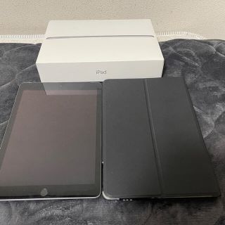 アイパッド(iPad)のiPad 第6世代　32GB (タブレット)