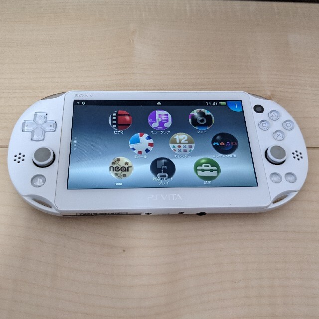 プレイステーションvita 本体　ホワイト　PCH-2000 Wi-Fiゲームソフト/ゲーム機本体