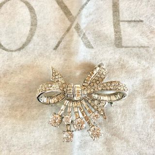 フォクシー(FOXEY)の☆FOXEYフォクシー☆Ribbon Broochリボンブローチ♪極美品(ブローチ/コサージュ)