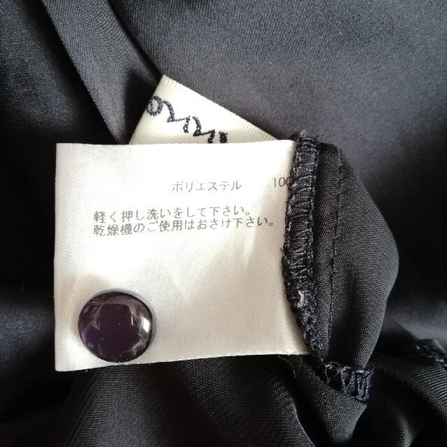 innowave　半袖ブラウス　ネイビー　リボン レディースのトップス(シャツ/ブラウス(半袖/袖なし))の商品写真