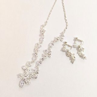 ティアラ　イヤリング　ネックレス　結婚式　ウエディング　アクセサリー(ネックレス)