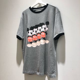 ゲス(GUESS)のGUESS x MICKEY Sサイズ グレーTシャツ 半袖 可愛い 新品未使用(Tシャツ/カットソー(半袖/袖なし))