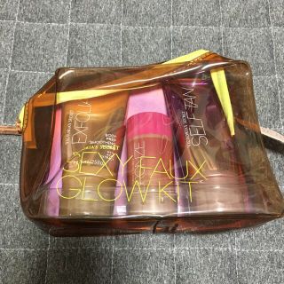 ヴィクトリアズシークレット(Victoria's Secret)のdayalliyah様専用Victoria's Secret 化粧品セット 新品(ファンデーション)