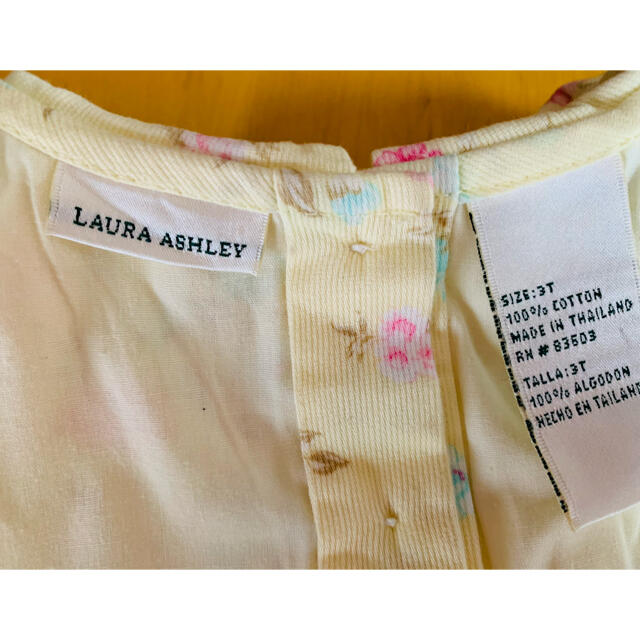 LAURA ASHLEY(ローラアシュレイ)のローラアシュレイ　ワンピース キッズ/ベビー/マタニティのキッズ服女の子用(90cm~)(ワンピース)の商品写真