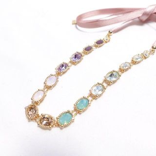 スワロフスキー(SWAROVSKI)のSWAROVSKI　ピンクリボンネックレス(カラーストーン)　レディース(ネックレス)