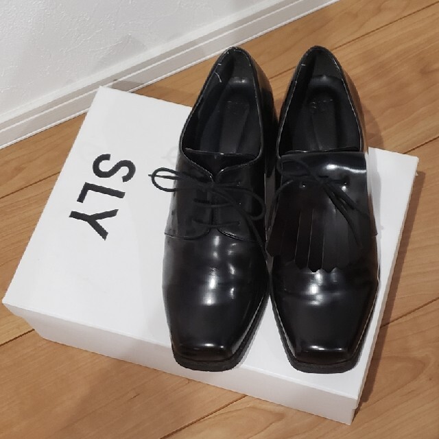 SLY(スライ)の2WAY　SQUARE TOE MANISH SHOES レディースの靴/シューズ(ローファー/革靴)の商品写真