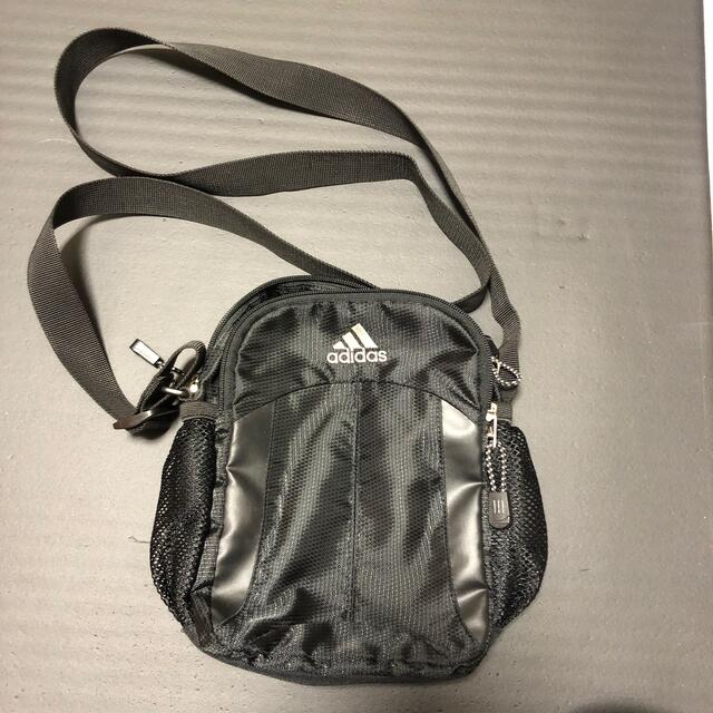 adidas(アディダス)のアディダス  ショルダーバッグ　黒 メンズのバッグ(ショルダーバッグ)の商品写真