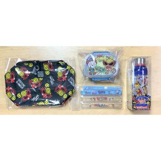 ヒステリックミニ(HYSTERIC MINI)のヒスミニ☆正規品☆新品☆ランチセット☆お弁当箱☆お箸☆水筒☆保冷バッグ(弁当用品)