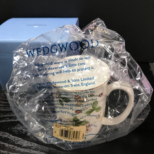 ◆新品☆未使用☆箱付き◆ウェッジウッド ワイルドストロベリー マグカップ