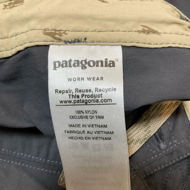 patagonia(パタゴニア)のpatagonia　パタゴニア　ウェーブフェアラー・スタンドアップ・ショーツ メンズのパンツ(ショートパンツ)の商品写真