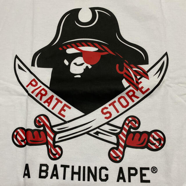 APE BAPE KAWS PIRATE STORE 限定 tシャツ 2XL A BATHING APE - APE BAPE KAWS PIRATE STORE 限定 tシャツ 2XL