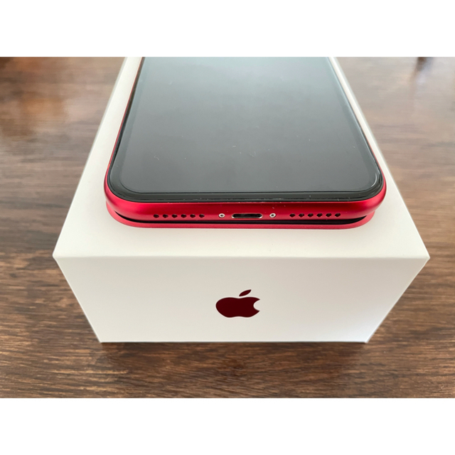 iPhone(アイフォーン)のiPhone XR 64GB RED 【値下げ交渉可能！】 スマホ/家電/カメラのスマートフォン/携帯電話(スマートフォン本体)の商品写真