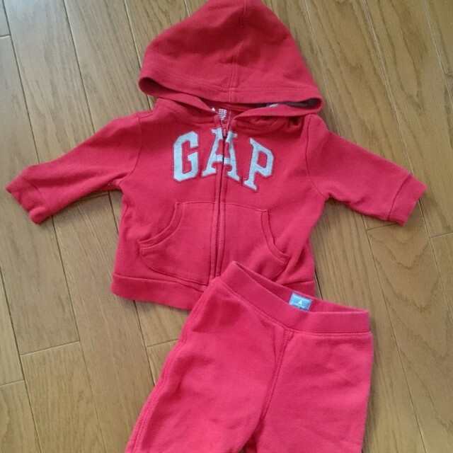 babyGAP(ベビーギャップ)のGAPベビー50㎝ キッズ/ベビー/マタニティのベビー服(~85cm)(パンツ)の商品写真