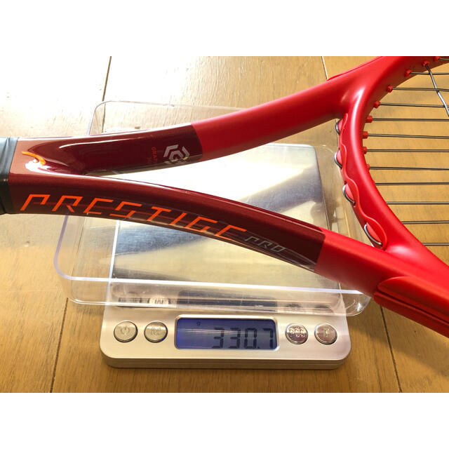 ガット張りたて使用僅かの新品同様品 グラフィン360+ ガット張りたて使用僅かの新品同様品 グラフィン360+