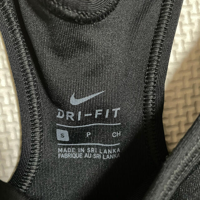 NIKE(ナイキ)の【送料込】NIKE DRY FIT ブラトップ S スポーツ/アウトドアのランニング(ウェア)の商品写真