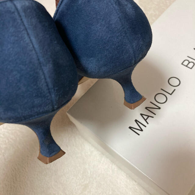 MANOLO BLAHNIK(マノロブラニク)の美品！マノロブラニク メイセール スエード　35.5/22.5cm 定価12万円 レディースの靴/シューズ(ハイヒール/パンプス)の商品写真