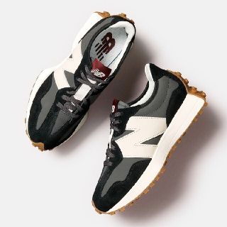 ニューバランス(New Balance)の値下げ中 ニューバランス WS327 完売 ブラック25.0(スニーカー)