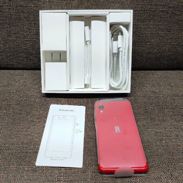 Rakuten mini Red  スマホ/家電/カメラのスマートフォン/携帯電話(スマートフォン本体)の商品写真