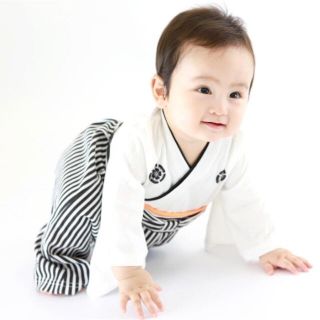 袴ロンパース　白90サイズ　新品未使用　はかま　男の子　和装 お食い初め 初節句(ロンパース)