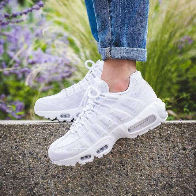 NIKE WMNS AIR MAX 95 TRIPLE WHITE スニーカー