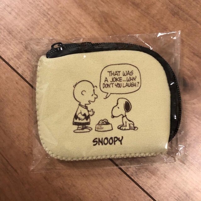 SNOOPY(スヌーピー)のスヌーピー　ペットボトルホルダー　ポーチ　２点セット エンタメ/ホビーのおもちゃ/ぬいぐるみ(キャラクターグッズ)の商品写真