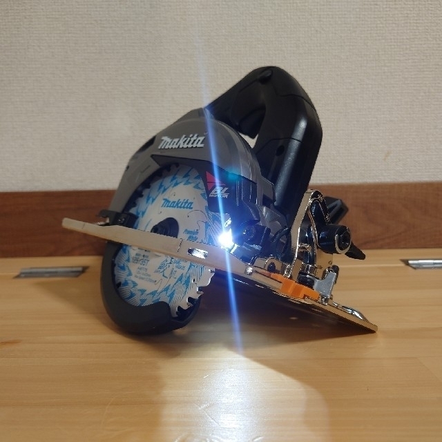 最低価格の Makita - マキタ 40V 新品 125mm充電式マルノコ HS007GRDX