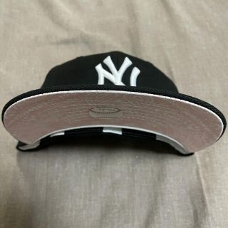 New Era Cap New York Yankees つば裏　ピンク