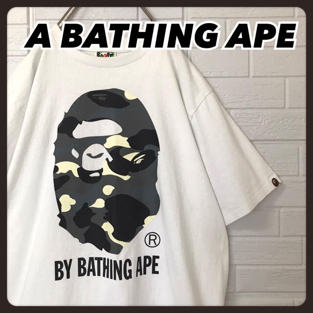 A BATHING APE(アベイシングエイプ)のアベイシングエイプ Ｔシャツ 白 グレーカモフラ ビッグロゴ メンズのトップス(Tシャツ/カットソー(半袖/袖なし))の商品写真