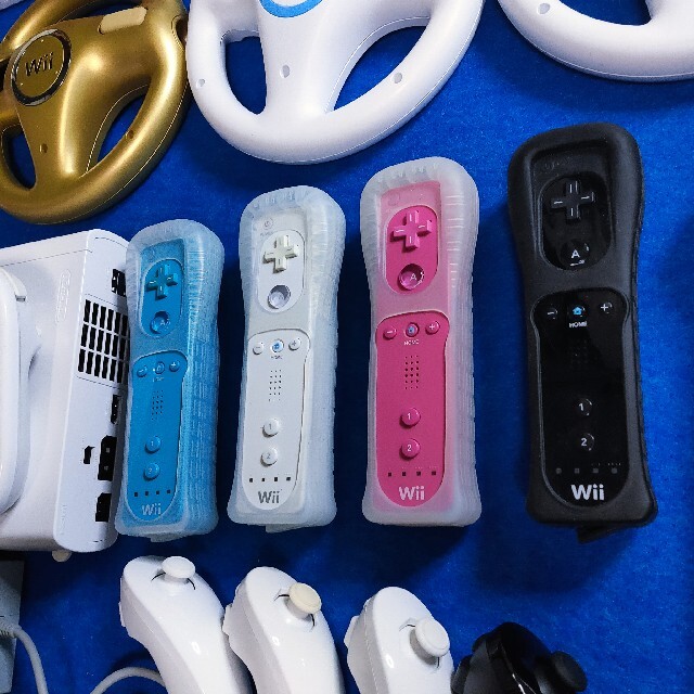 Wii Wiiu カラオケも楽しむ 本体 カラフルリモコン 太鼓の達人 マリオカート8の通販 By ミルボーン ウィーならラクマ