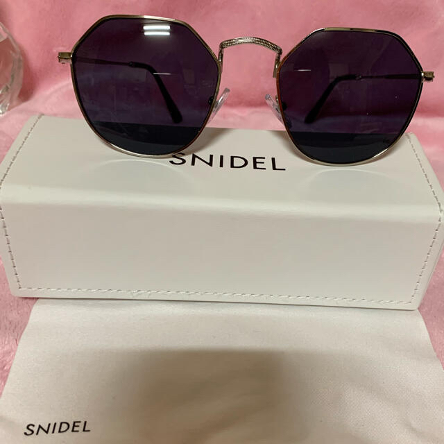 SNIDEL(スナイデル)のsnidelスクエアサングラス レディースのファッション小物(サングラス/メガネ)の商品写真