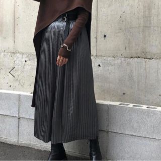 ステュディオス(STUDIOUS)のアンジェム　&g’aime Satin pleated long skirt(ロングスカート)